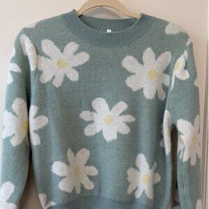 En Créme Soft, Fuzzy Floral Crewneck Sweater (Size Small)